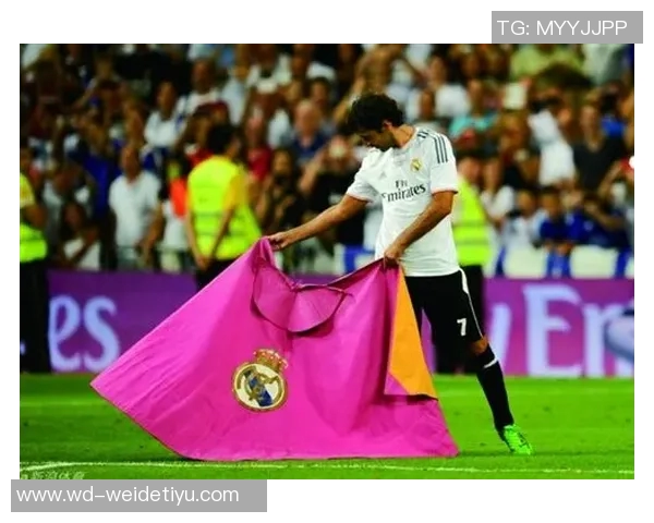 亚马尔赛前怒斥皇马抢劫伯纳乌球迷齐声高唱内格雷拉腐败足协